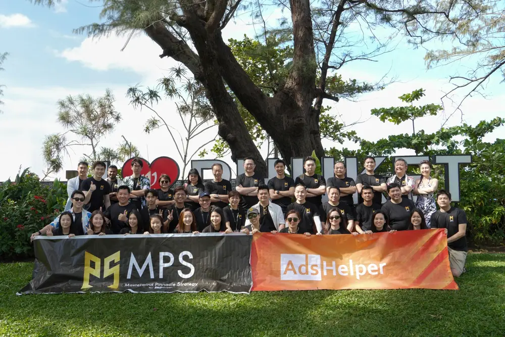 AdsHelper marketing training session